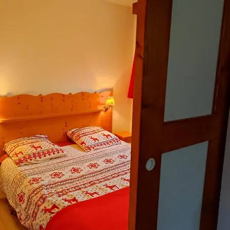 Les Arolles E23, Classe 3 Etoiles A 1700 * Chamrousse